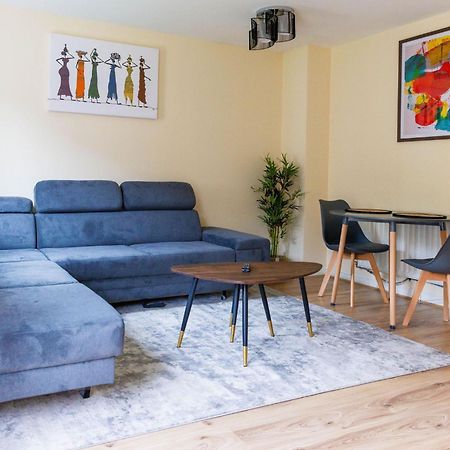 Stylish 3 Bedroom And Free Parking Thamesmead  Kültér fotó